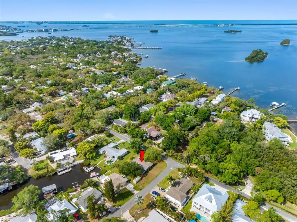 624 Orange Street Palm Harbor FL 34683