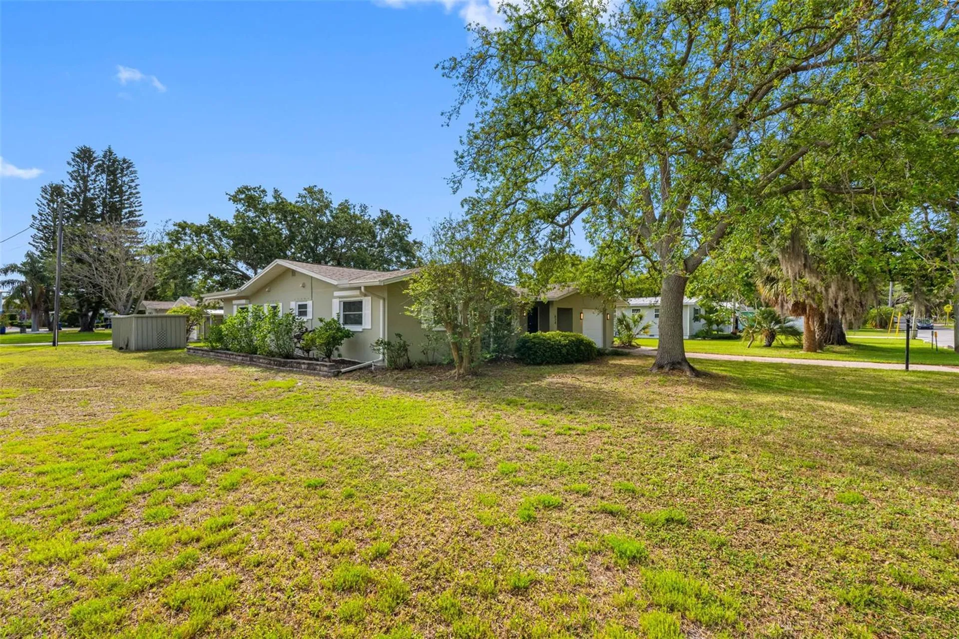 624 Orange Street Palm Harbor FL 34683