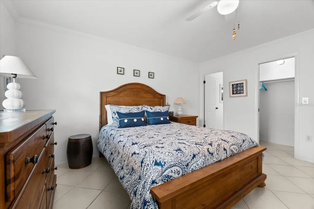 6708 Sarasea Circle Sarasota FL 34242