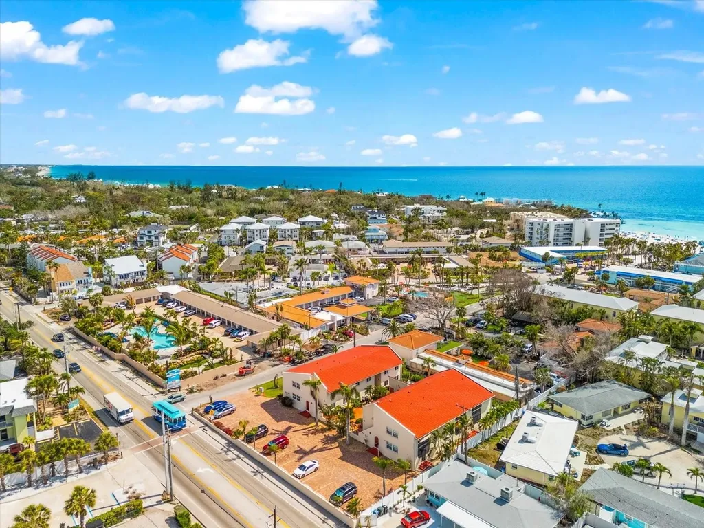 6708 Sarasea Circle Sarasota FL 34242