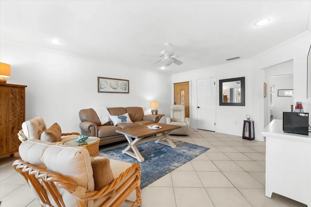 6708 Sarasea Circle Sarasota FL 34242