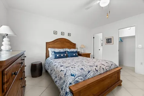 6708 Sarasea Circle Sarasota FL 34242