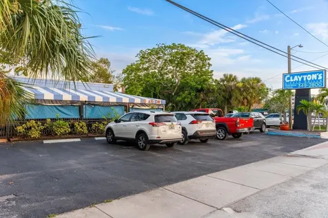 6708 Sarasea Circle Sarasota FL 34242