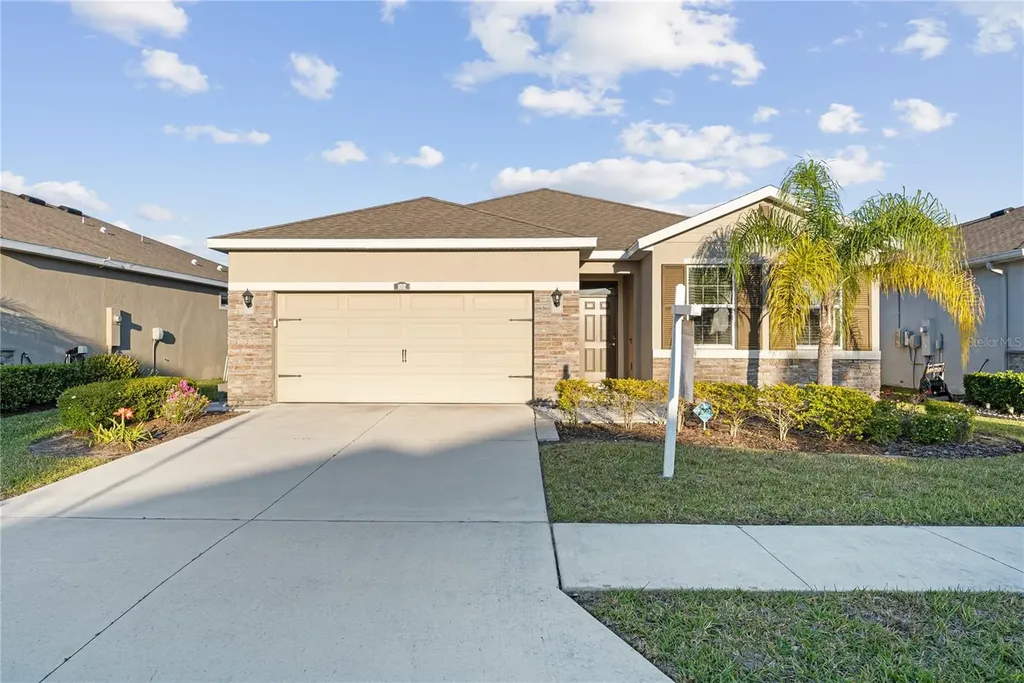 1092 Pipestone Place Wesley Chapel FL 33543
