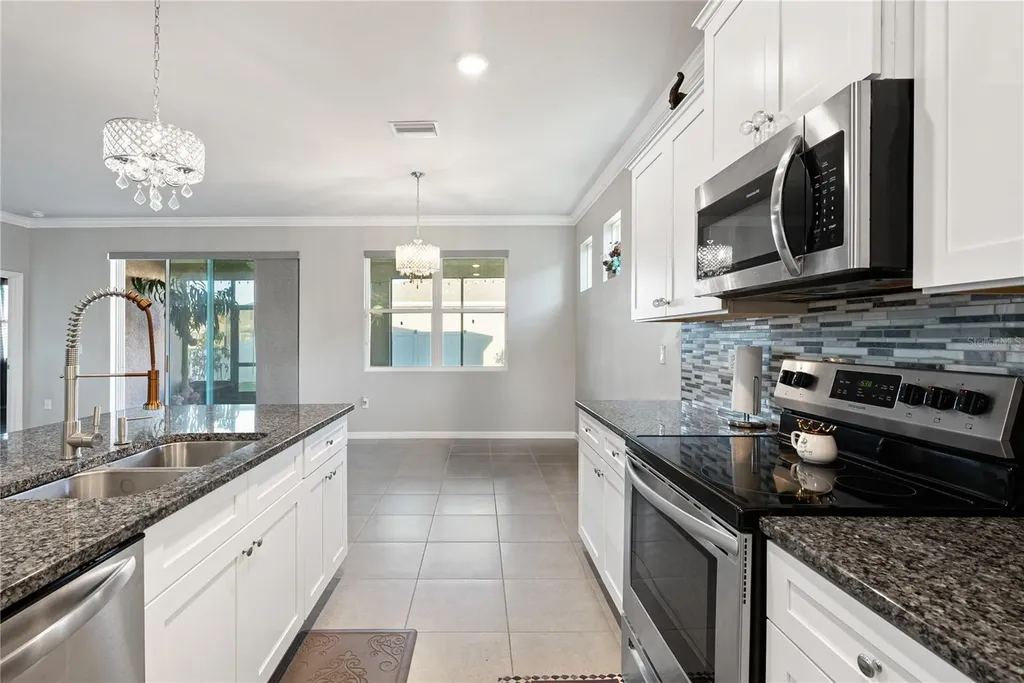 1092 Pipestone Place Wesley Chapel FL 33543