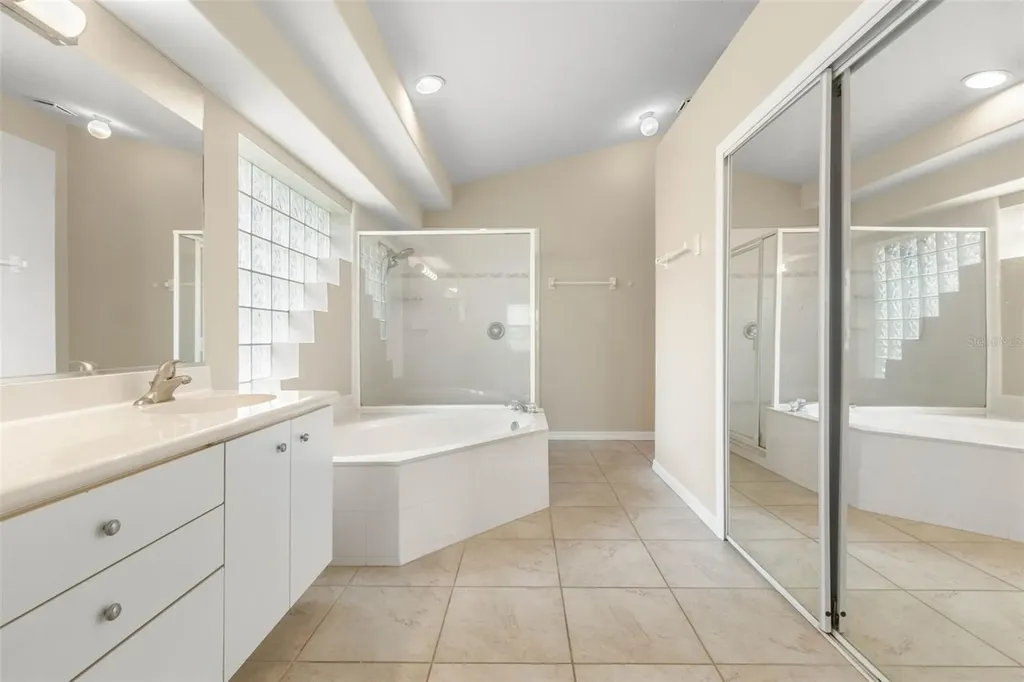 60 Villa Lago Lane Ormond Beach FL 32174
