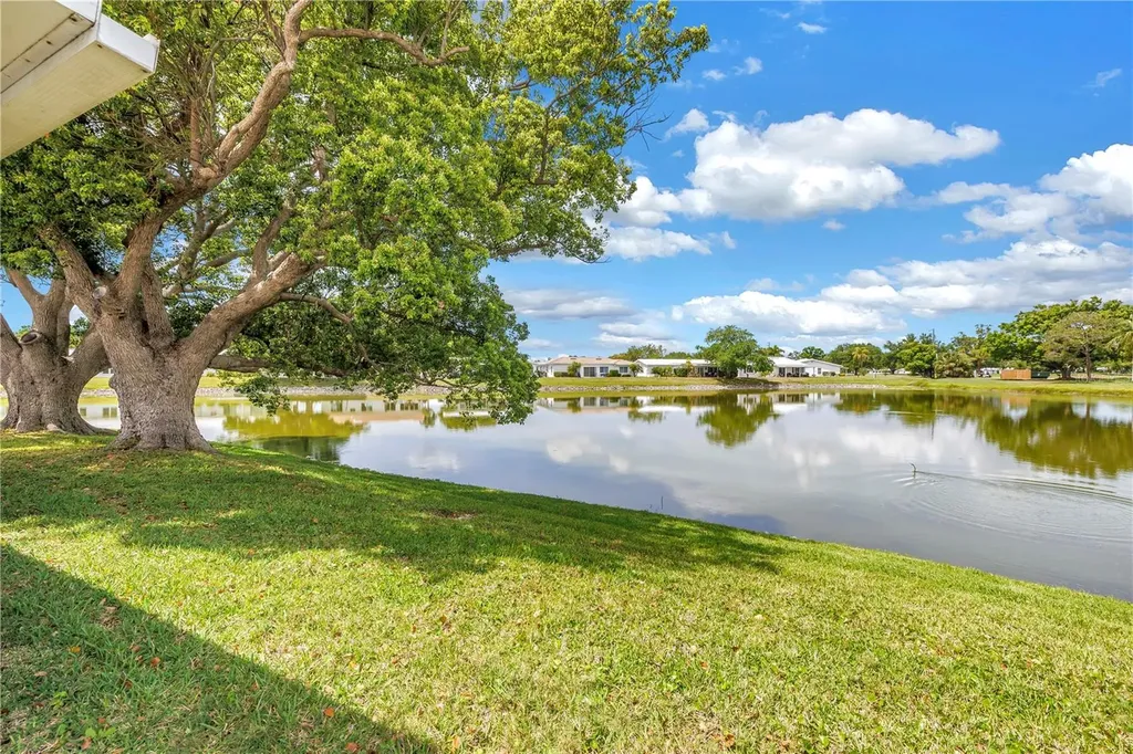 9210 40th Street N Pinellas Park FL 33782