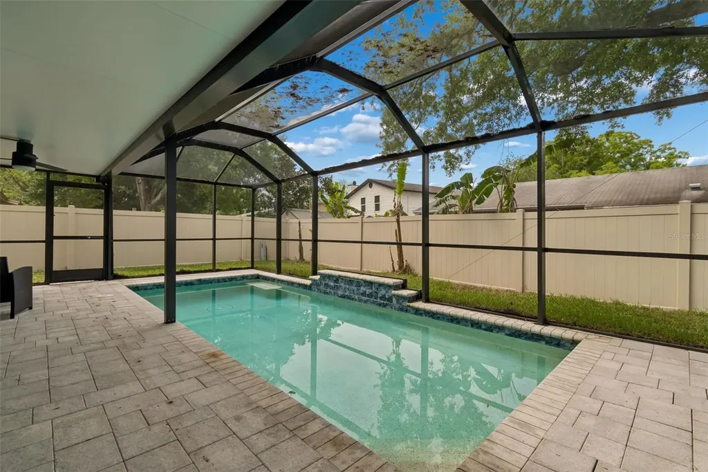 15824 Knollview Drive Tampa FL 33624