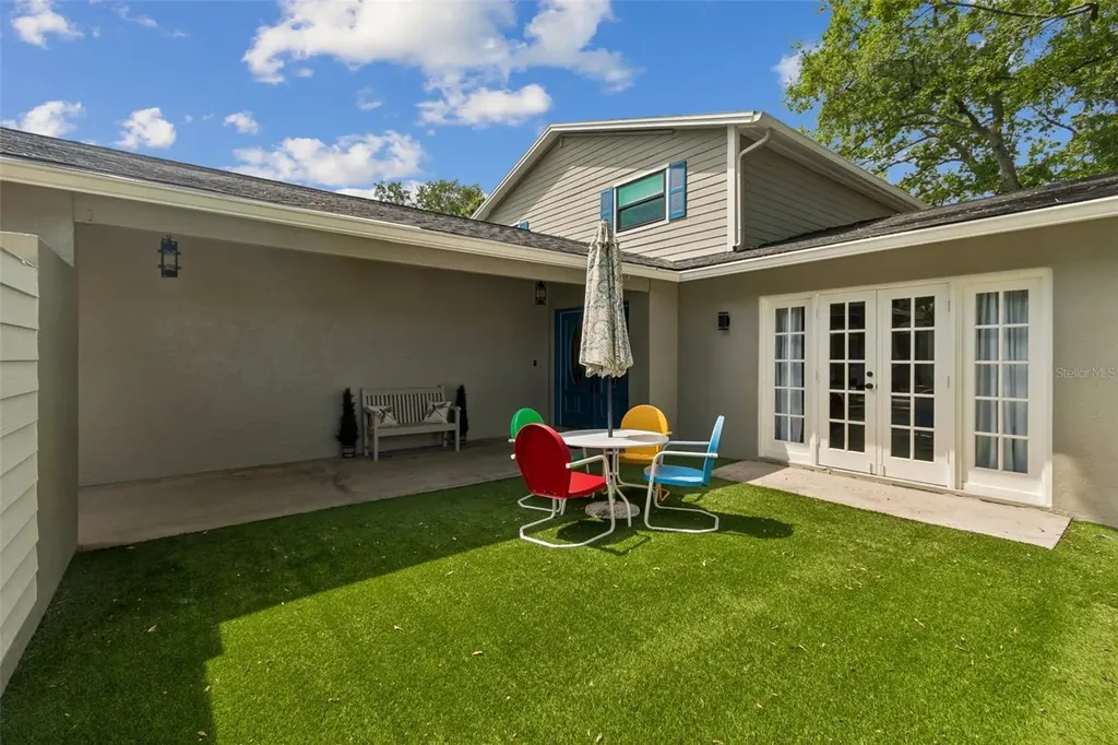 15824 Knollview Drive Tampa FL 33624