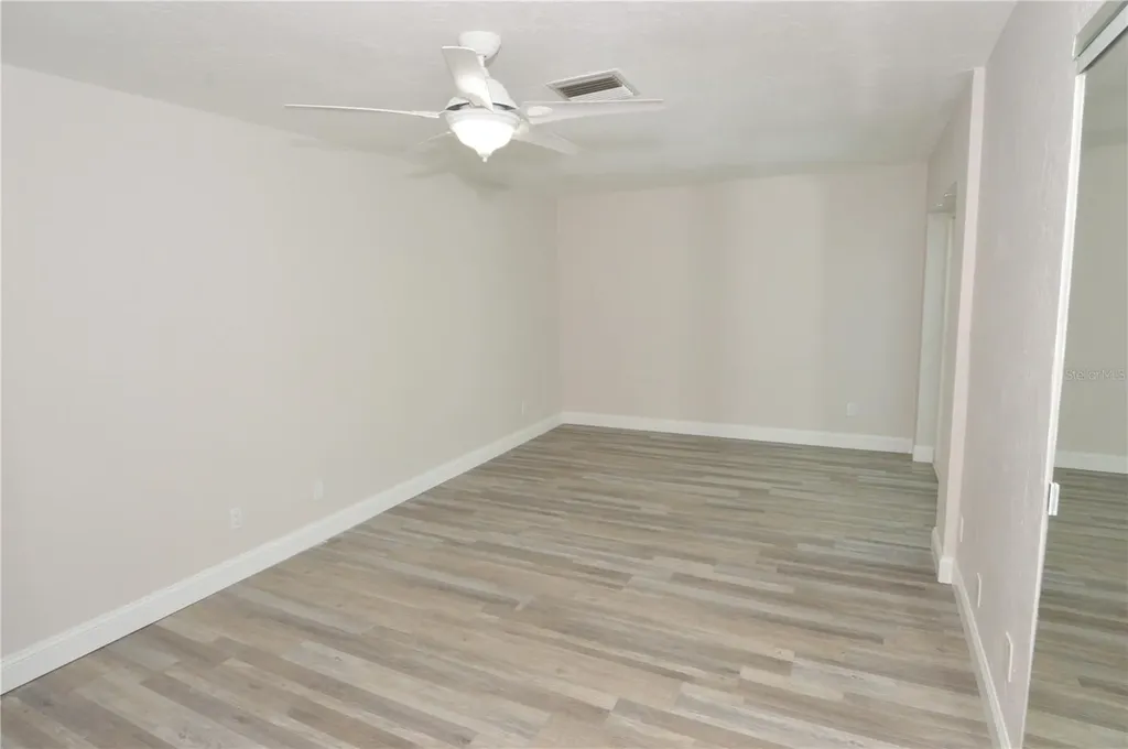 143 N Boca Ciega Point St Petersburg FL 33708