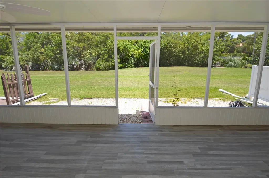 143 N Boca Ciega Point St Petersburg FL 33708