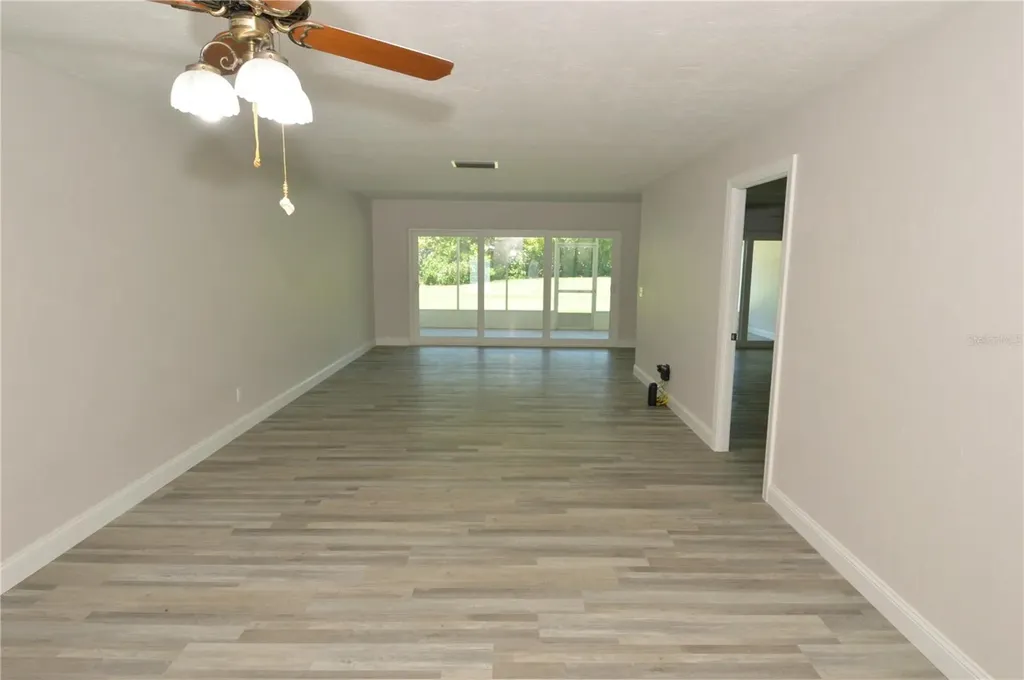 143 N Boca Ciega Point St Petersburg FL 33708
