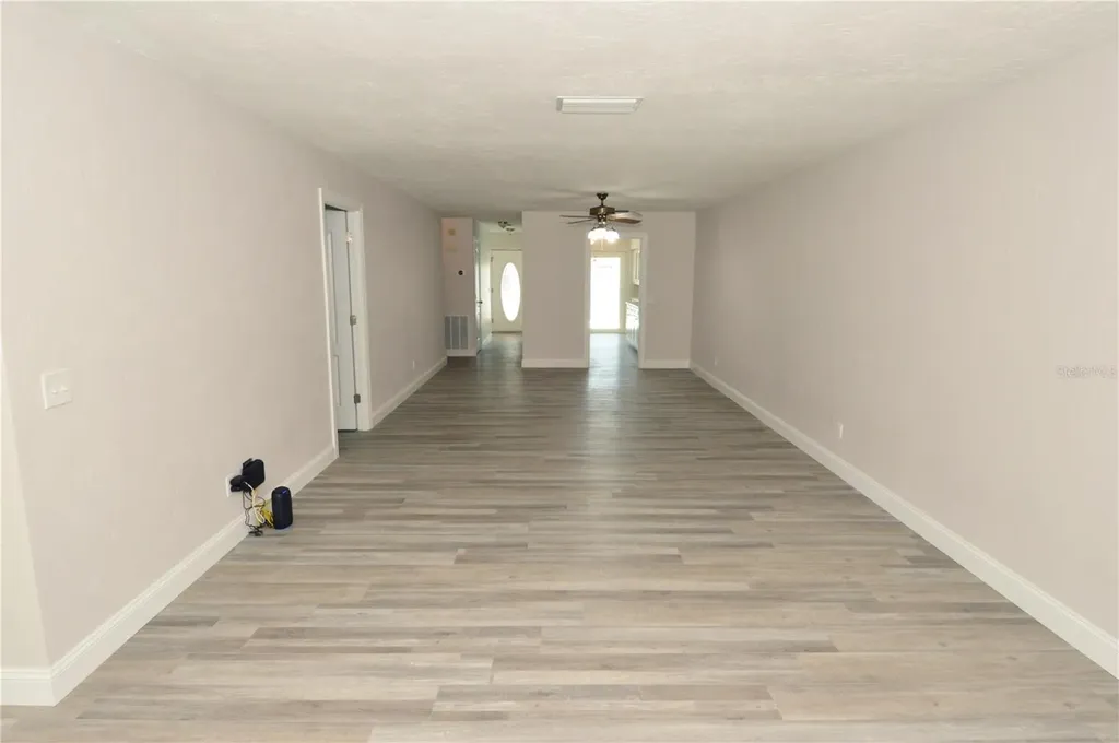 143 N Boca Ciega Point St Petersburg FL 33708