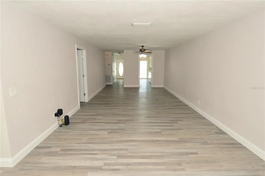 143 N Boca Ciega Point St Petersburg FL 33708