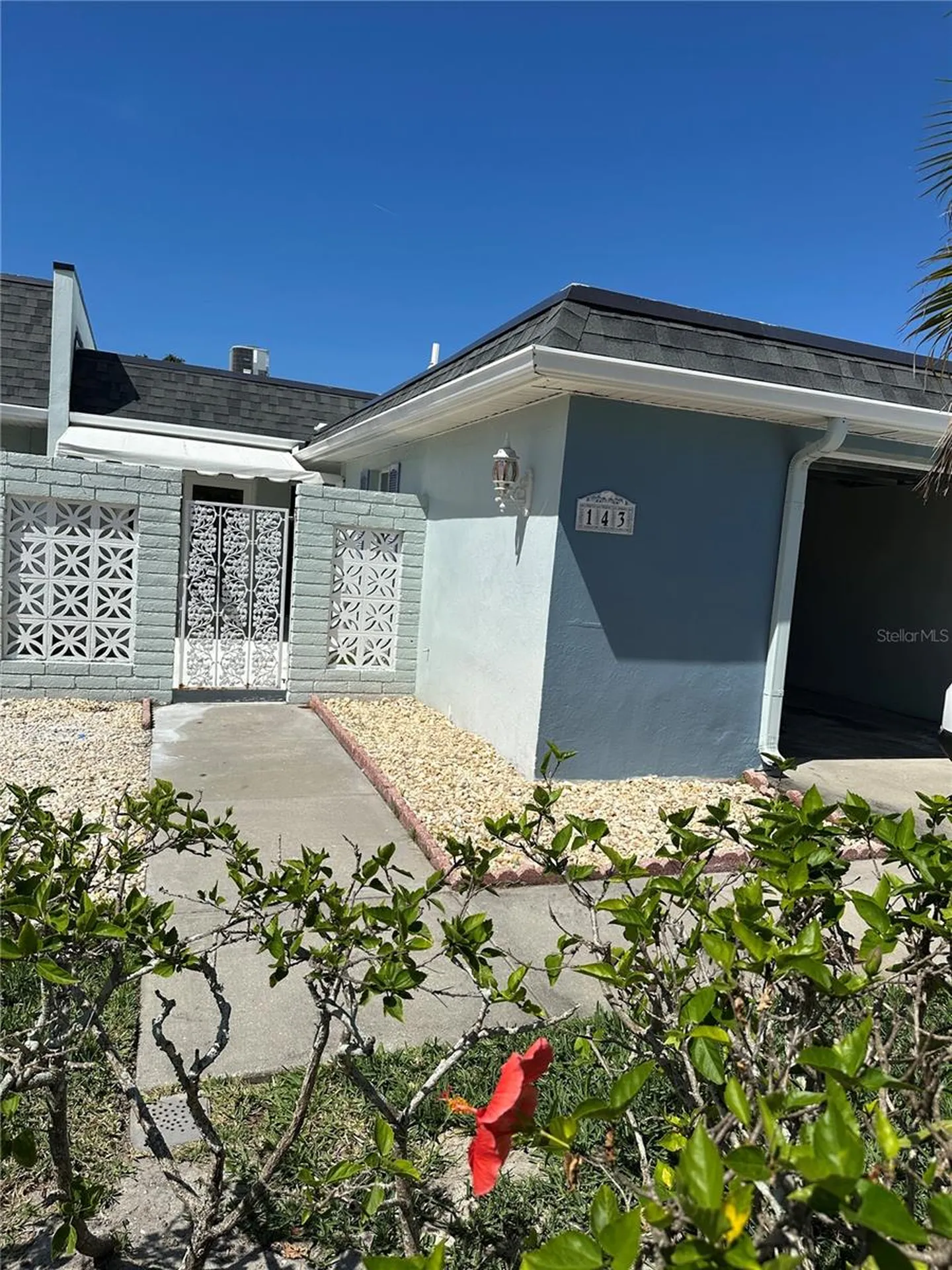 143 N Boca Ciega Point St Petersburg FL 33708