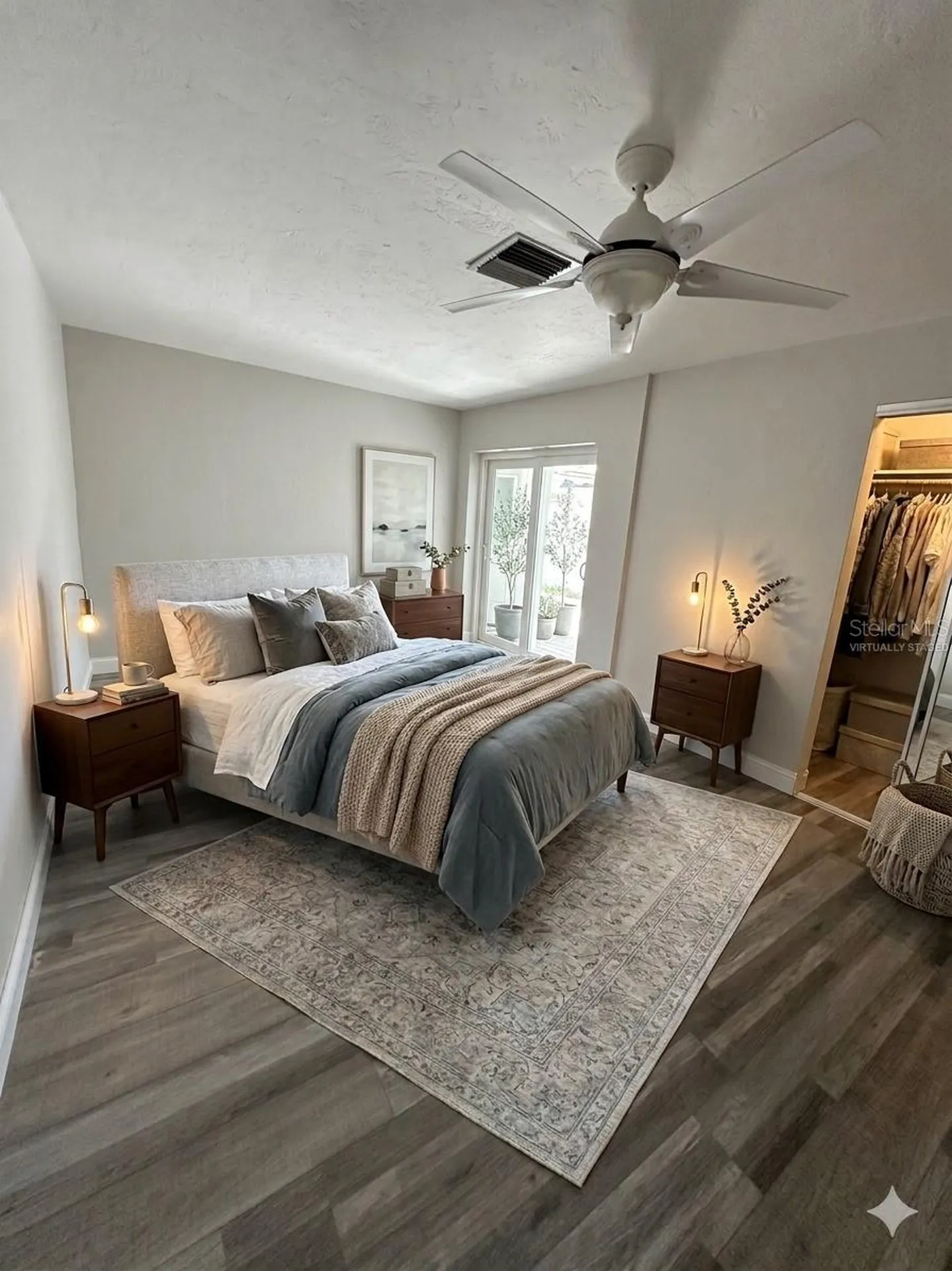 143 N Boca Ciega Point St Petersburg FL 33708