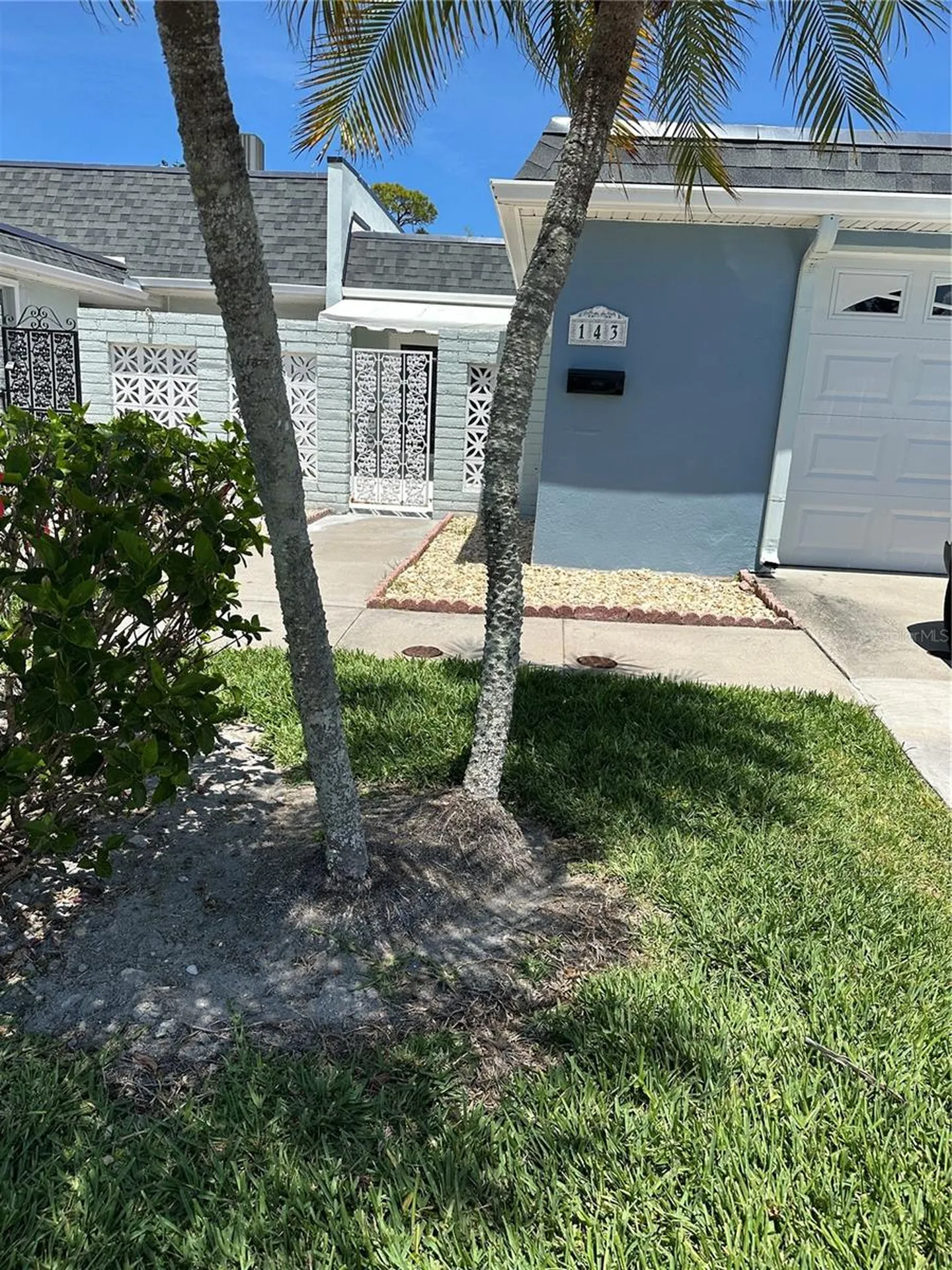 143 N Boca Ciega Point St Petersburg FL 33708
