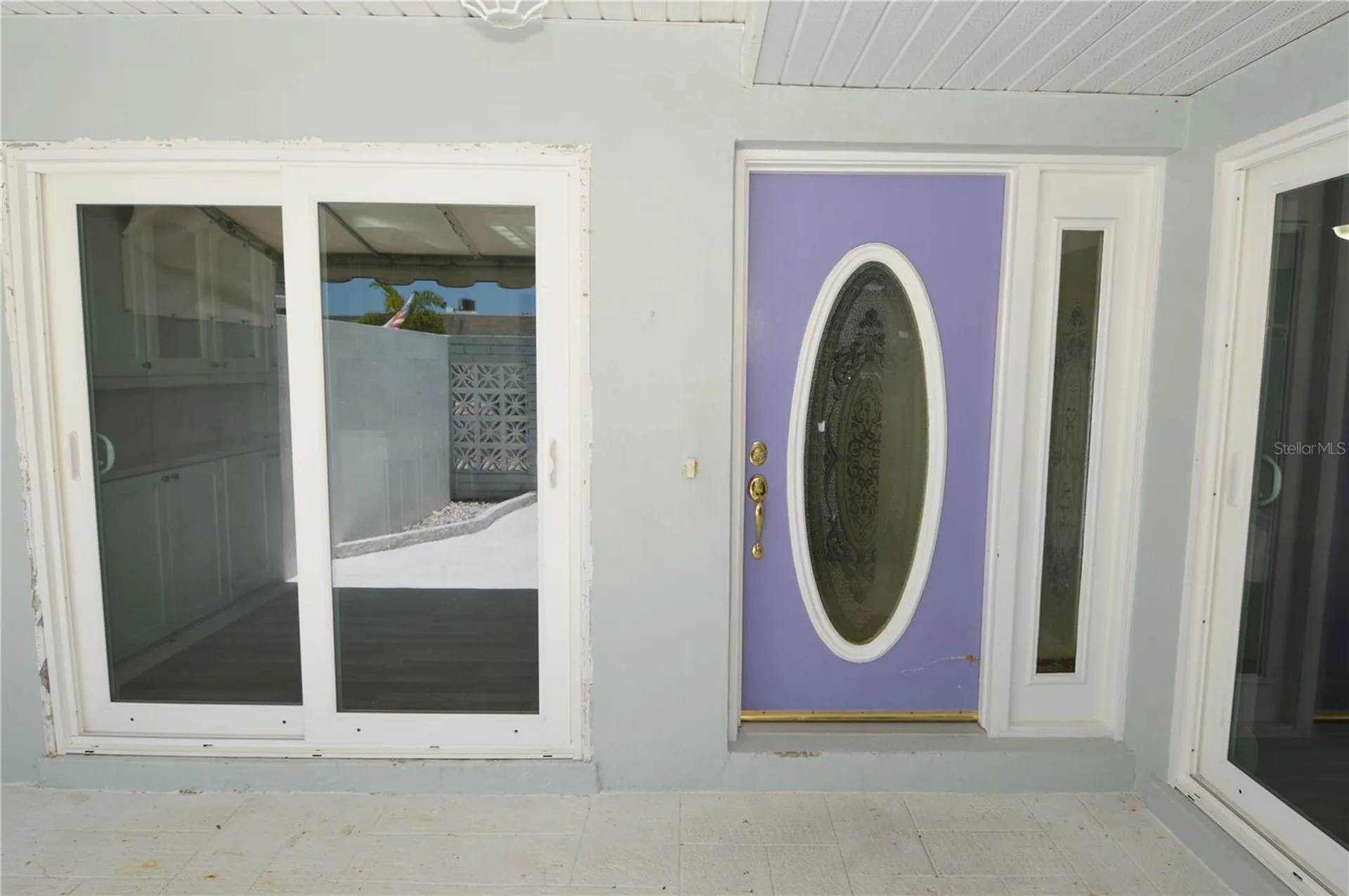 143 N Boca Ciega Point St Petersburg FL 33708