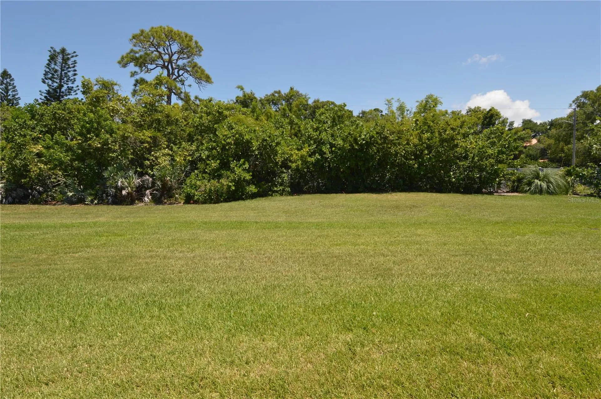 143 N Boca Ciega Point St Petersburg FL 33708