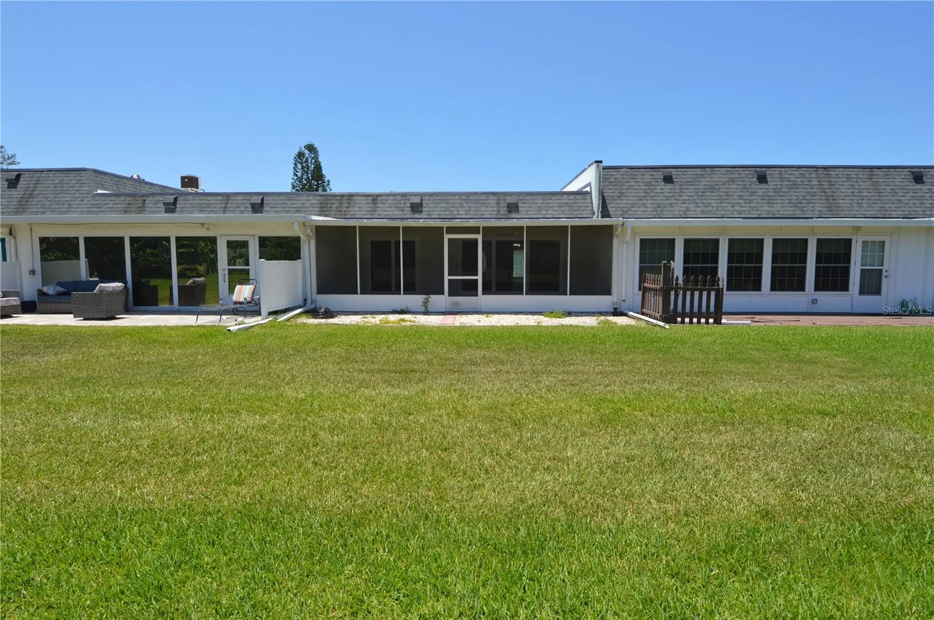 143 N Boca Ciega Point St Petersburg FL 33708