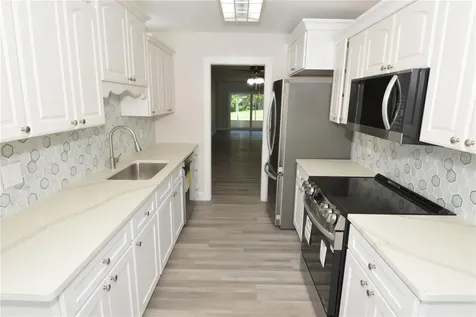 143 N Boca Ciega Point St Petersburg FL 33708