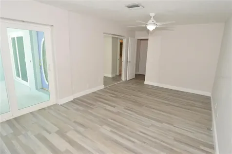 143 N Boca Ciega Point St Petersburg FL 33708