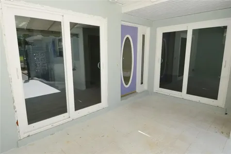 143 N Boca Ciega Point St Petersburg FL 33708