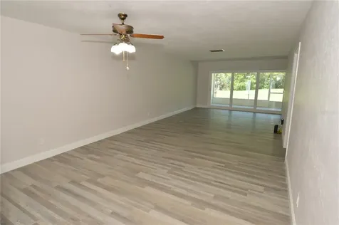 143 N Boca Ciega Point St Petersburg FL 33708