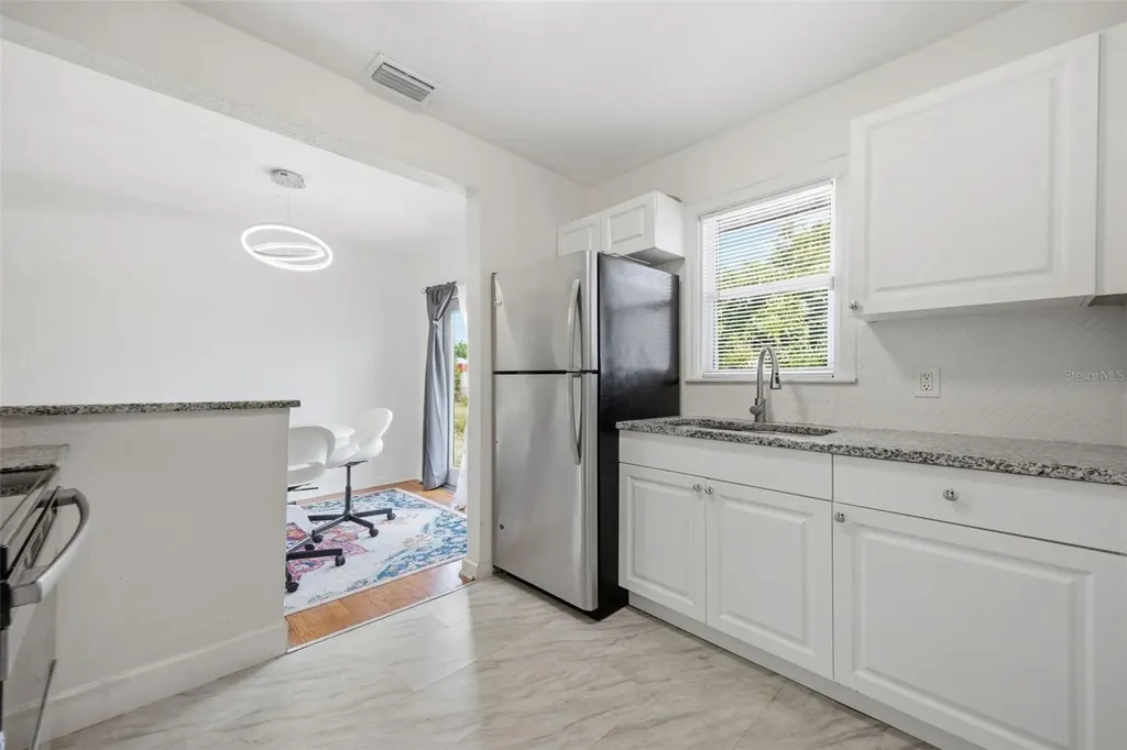 310 40th Street S St Petersburg FL 33711