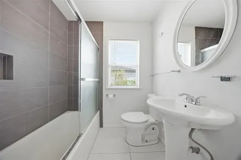 310 40th Street S St Petersburg FL 33711