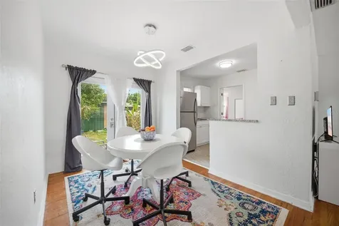 310 40th Street S St Petersburg FL 33711