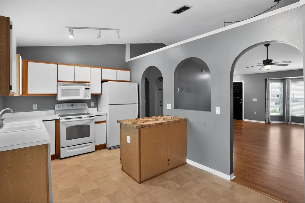 2810 Arrendonda Drive Deltona FL 32738