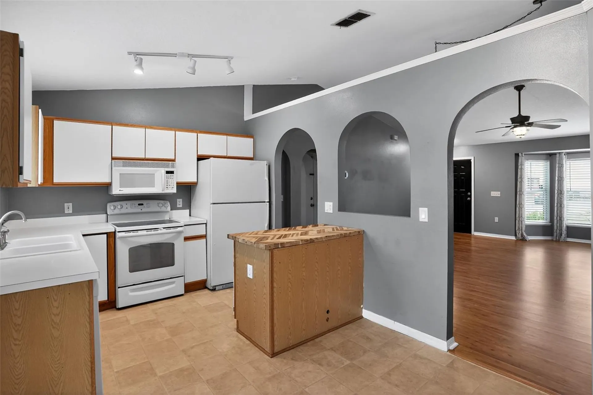 2810 Arrendonda Drive Deltona FL 32738