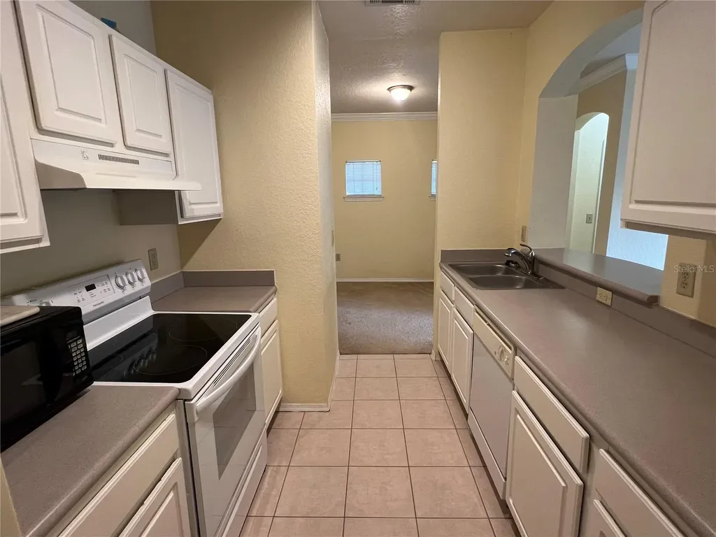 143 Villa Di Este Terrace Lake Mary FL 32746