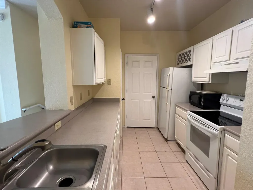 143 Villa Di Este Terrace Lake Mary FL 32746