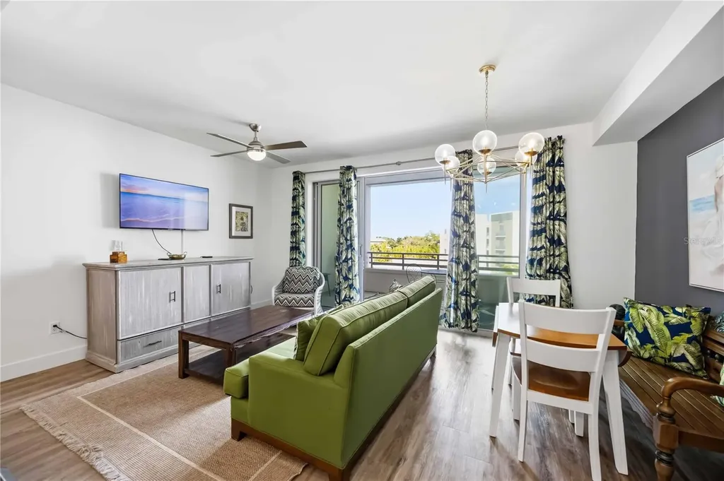 1703 N Tamiami Trail Sarasota FL 34234