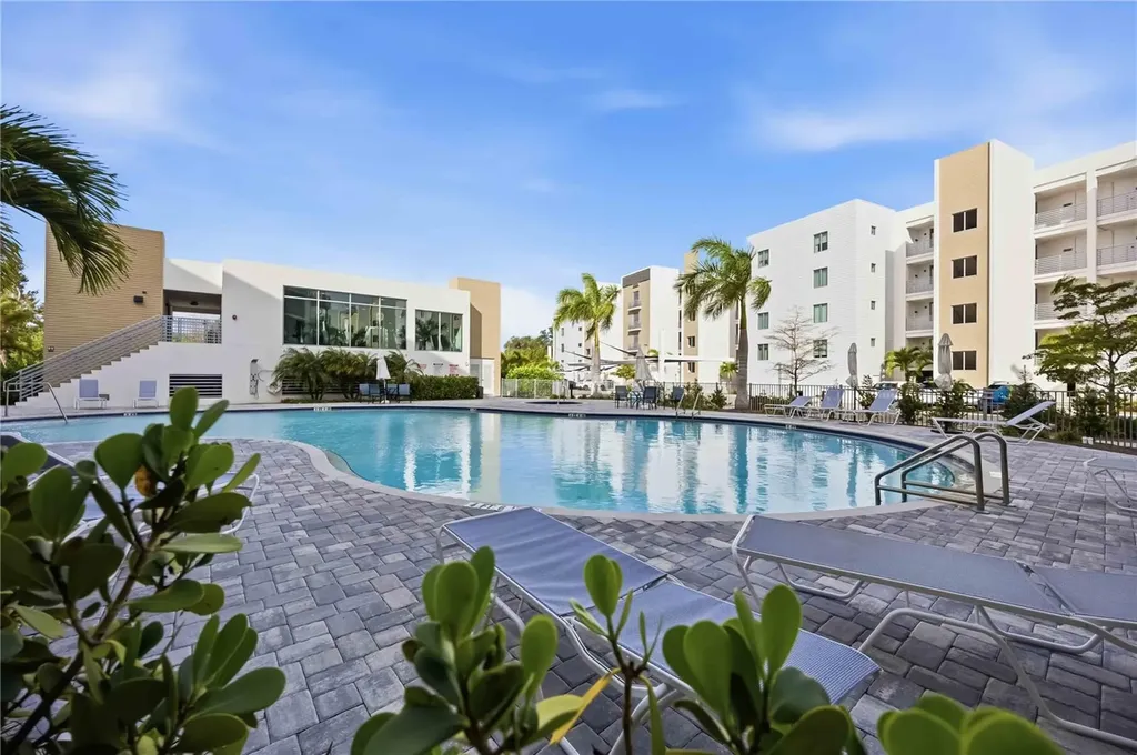 1703 N Tamiami Trail Sarasota FL 34234