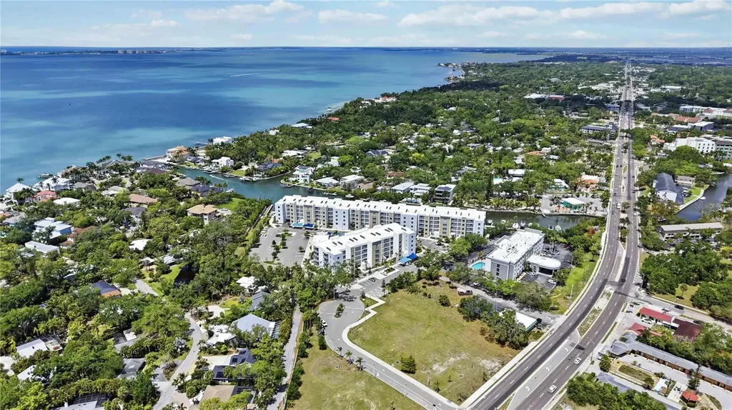 1703 N Tamiami Trail Sarasota FL 34234