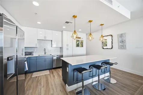 1703 N Tamiami Trail Sarasota FL 34234