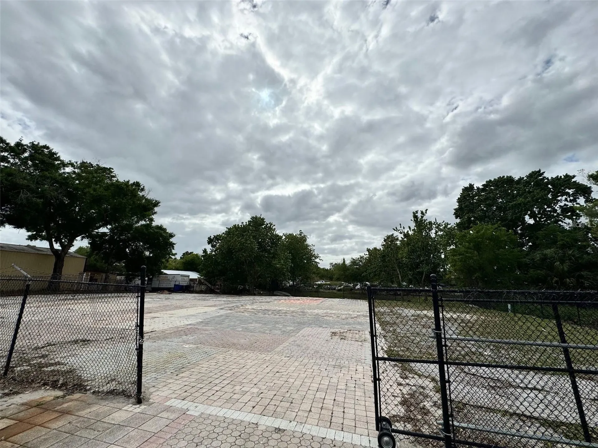 580 Fairvilla Road Orlando FL 32808