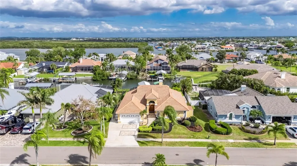 6603 Blackfin Way Apollo Beach FL 33572