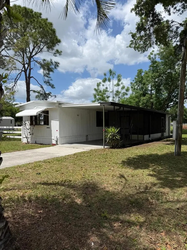 37021 Pauls Drive Zephyrhills FL 33541