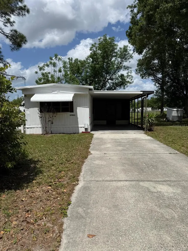 37021 Pauls Drive Zephyrhills FL 33541