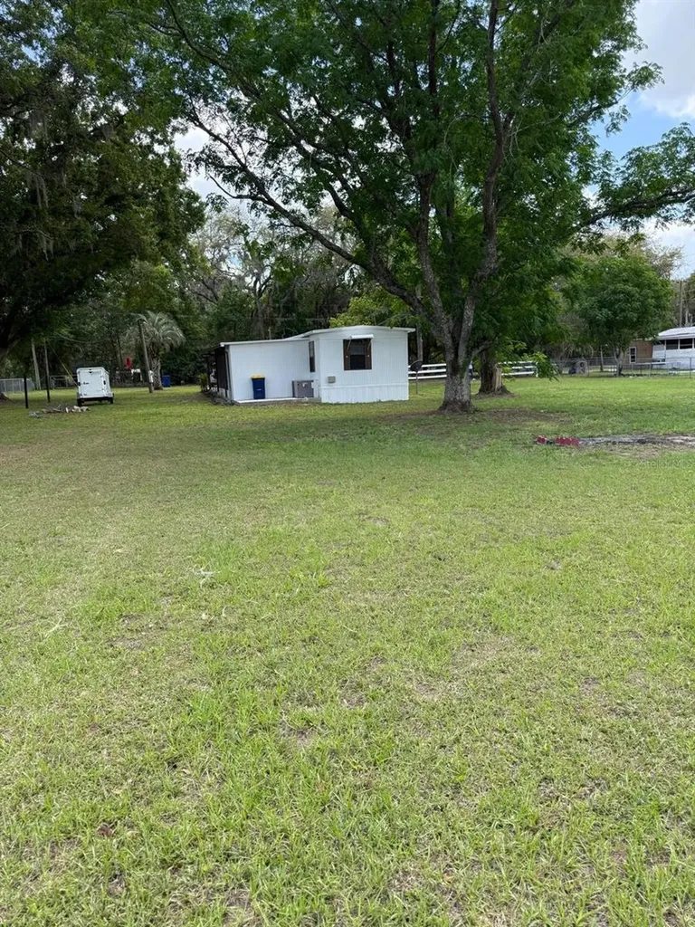 37021 Pauls Drive Zephyrhills FL 33541