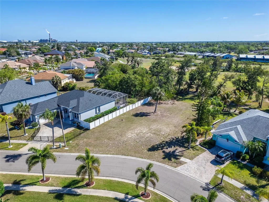 806 Greenview Drive Apollo Beach FL 33572