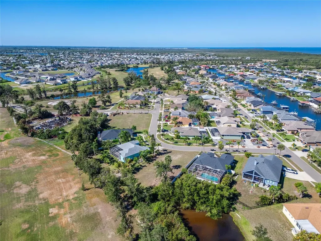 806 Greenview Drive Apollo Beach FL 33572