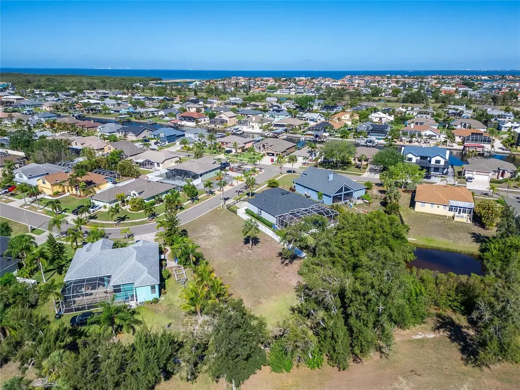 806 Greenview Drive Apollo Beach FL 33572
