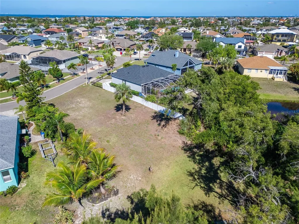 806 Greenview Drive Apollo Beach FL 33572