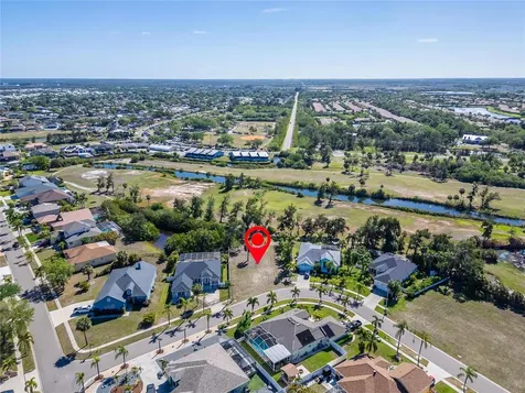 806 Greenview Drive Apollo Beach FL 33572
