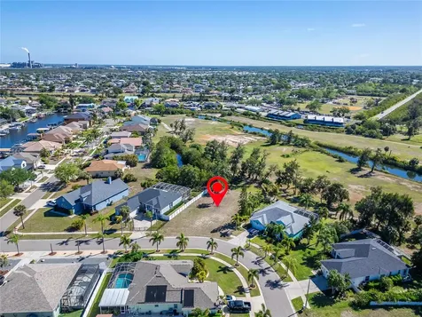 806 Greenview Drive Apollo Beach FL 33572